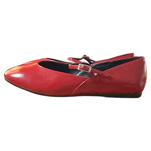 Cushionaire NWOT Women's Red Patent Ballet Patent Mary Jane Flats Size 10W - Picture 1 of 11